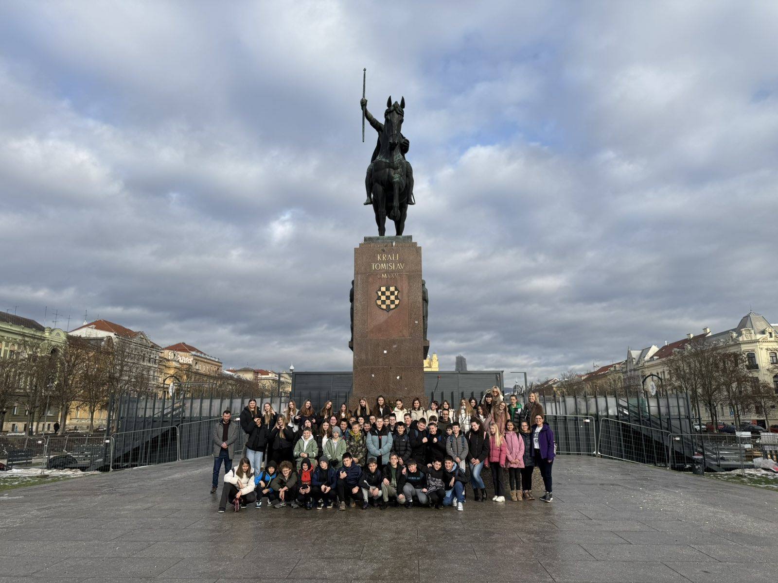 615837698_889609373431516_6026512591431723295_n